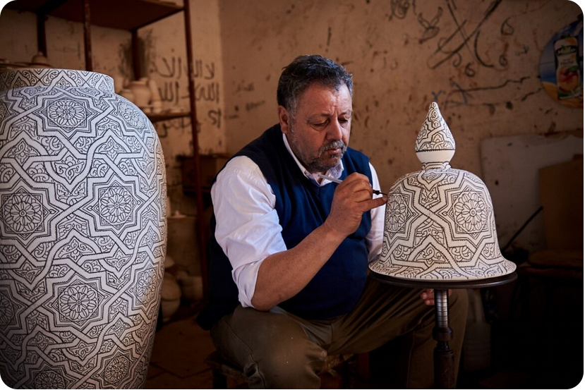 L’artisanat marocain fait main : un héritage vivant dans chaque objet