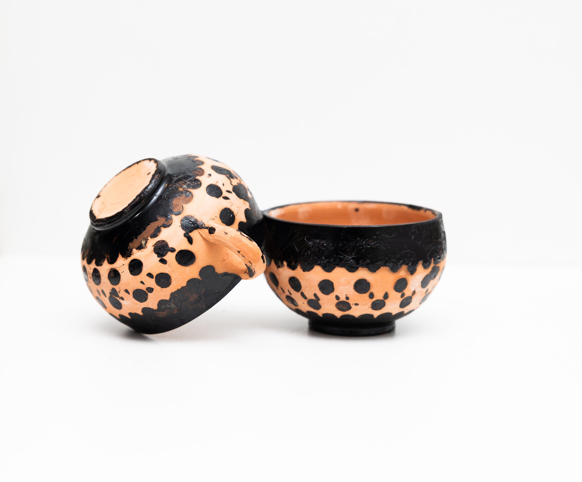 Tasse Artisanale Noire en Terre Cuite – Fait Main au Maroc